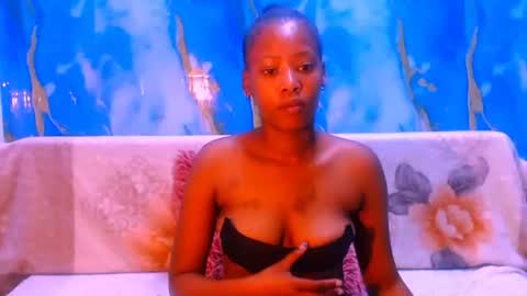 ebonypretty4u online show from October 27, 2025, 4:16 am