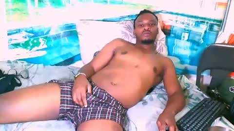 ebonytiger69 online show from November 28, 2025, 1:19 am