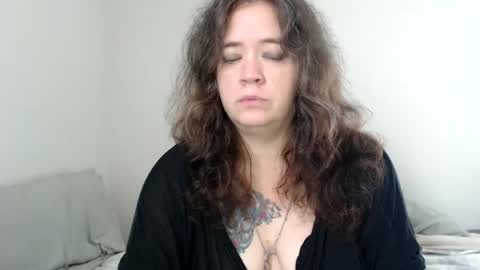 Weird Echo online show from October 9, 2025, 5:22 pm