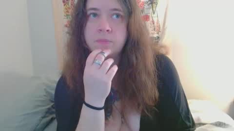 Snapshot of echosol17 chatting on April 22, 2026, 6:20 pm Weird Echo online show from April 22, 2026, 6:20 pm