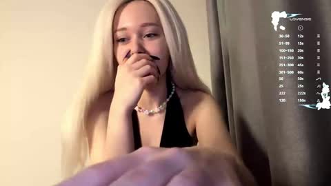 Mia online show from March 24, 2026, 4:12 pm