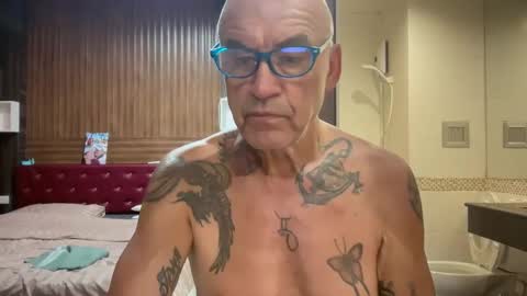 Snapshot of eddelmar chatting on April 16, 2026, 1:01 pm eddelmar online show from April 16, 2026, 1:01 pm