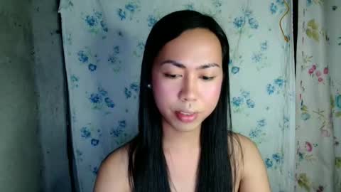 Snapshot of eddfox001 chatting on May 1, 2026, 2:43 pm eddfox001 online show from May 1, 2026, 2:43 pm