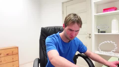 EDDIE DRUSKI online show from February 14, 2026, 8:49 pm