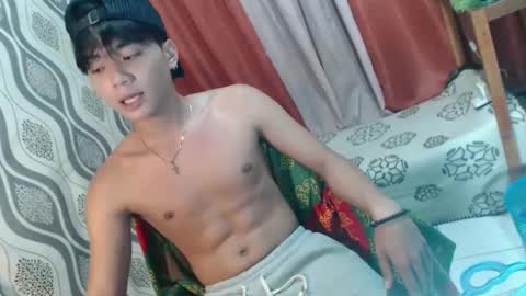edelcum_xx online show from February 13, 2025, 1:15 pm