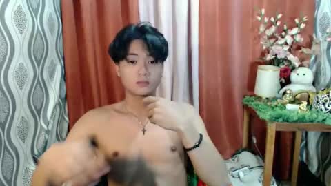 edelcum_xx online show from February 17, 2025, 12:05 pm