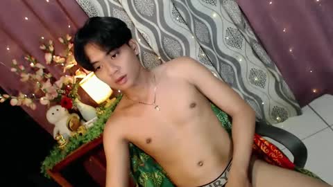 edelcum_xx online show from February 19, 2025, 10:12 am