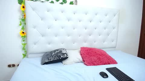 Snapshot of edenhex chatting on October 27, 2025, 2:43 pm edenhex online show from October 27, 2025, 2:43 pm