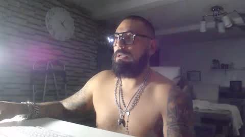 edgarram83 online show from October 21, 2025, 7:20 am