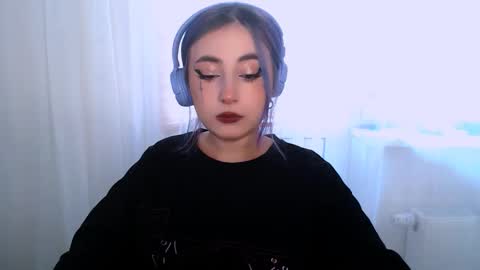 Snapshot of ediefris chatting on October 29, 2025, 7:32 am fickle demon made of clumps of matter online show from October 29, 2025, 7:32 am