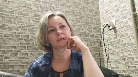 edithmanning online show from December 10, 2024, 11:54 am
