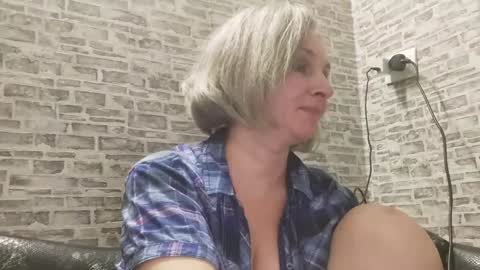 edithmanning online show from January 20, 2025, 5:27 pm