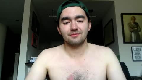 Snapshot of edmundfitz75 chatting on April 28, 2026, 9:42 pm EddieFitz75 online show from April 28, 2026, 9:42 pm