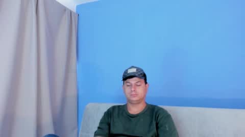 edwar_95 online show from February 1, 2026, 2:15 pm