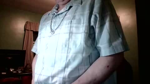 edwardaims_2please online show from April 29, 2026, 2:26 am