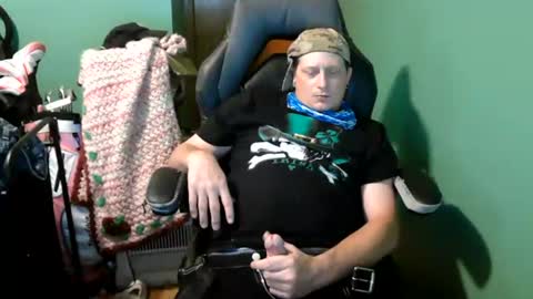edwardaims_2please online show from July 17, 2026, 4:34 pm