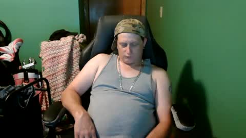 edwardaims_2please online show from July 18, 2026, 4:38 am
