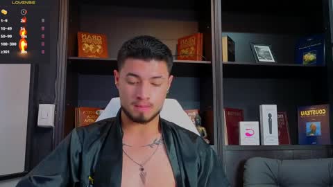 Snapshot of edwardross_ chatting on September 24, 2025, 10:24 pm Edward Ross online show from September 24, 2025, 10:24 pm