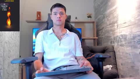 Snapshot of edwardross_ chatting on June 30, 2026, 7:04 pm Edward Ross online show from June 30, 2026, 7:04 pm