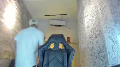 Snapshot of edwardross_ chatting on August 2, 2026, 8:07 pm Edward Ross online show from August 2, 2026, 8:07 pm