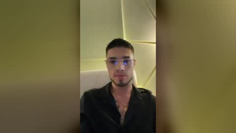 Snapshot of edwardross_ chatting on August 6, 2026, 7:38 pm Edward Ross online show from August 6, 2026, 7:38 pm