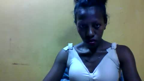 edwige770943 online show from April 21, 2026, 2:15 am