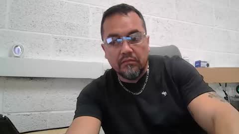 Snapshot of edwill13 chatting on May 15, 2026, 10:00 am EdM online show from May 15, 2026, 10:00 am