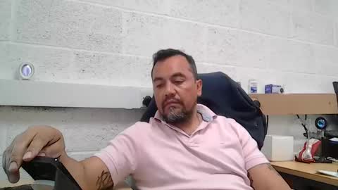 Snapshot of edwill13 chatting on May 19, 2026, 1:39 pm EdM online show from May 19, 2026, 1:39 pm