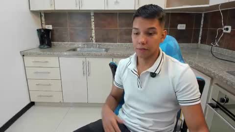 edwin blaz. online show from September 25, 2025, 4:38 am