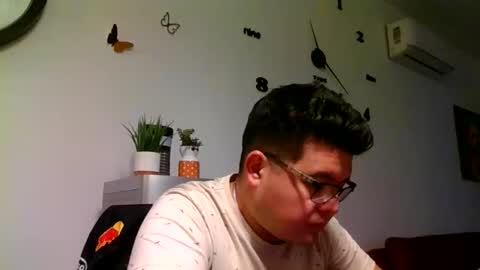 Snapshot of edwins777 chatting on January 12, 2026, 4:18 am Nicky789 online show from January 12, 2026, 4:18 am