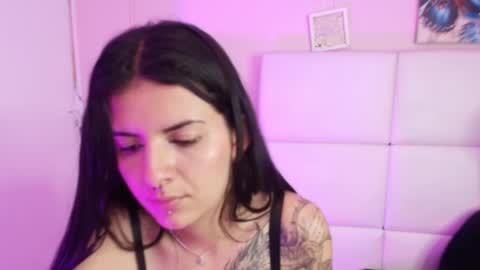 eemily_1 online show from February 8, 2025, 5:18 pm