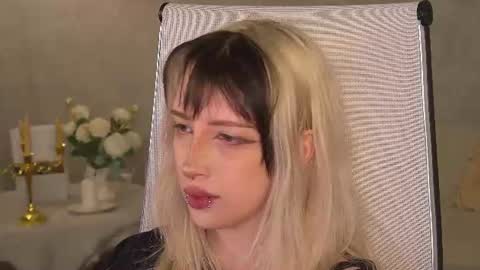 EVA NON NUDE online show from June 11, 2026, 4:27 pm