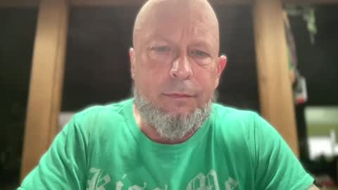 Snapshot of eevilempire chatting on April 7, 2026, 5:46 pm Harley Biker online show from April 7, 2026, 5:46 pm