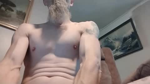 ezsmoke420 online show from December 5, 2024, 9:39 pm