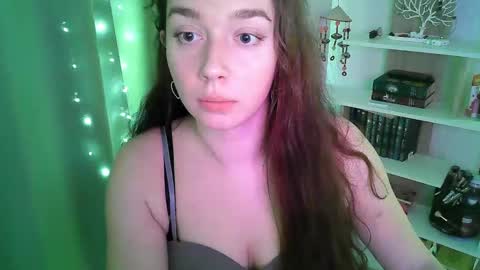 Snapshot of effie_balconii chatting on February 20, 2025, 2:57 pm effie_balconii online show from February 20, 2025, 2:57 pm