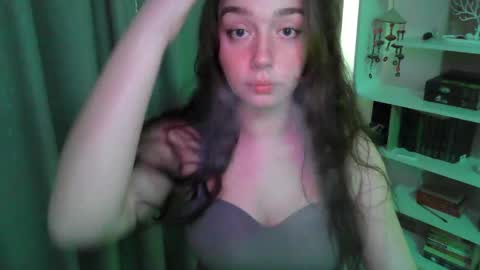Snapshot of effie_balconii chatting on March 6, 2025, 2:51 pm effie_balconii online show from March 6, 2025, 2:51 pm