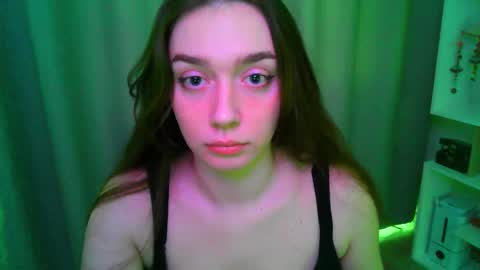 effie_balconii online show from March 12, 2026, 12:33 pm
