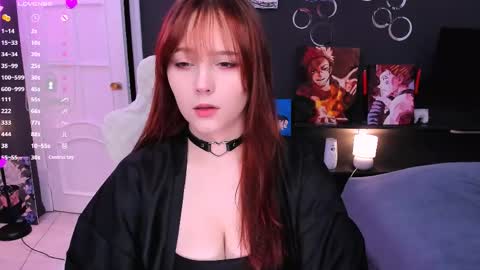Snapshot of effie_lee chatting on May 17, 2026, 4:54 am Effie online show from May 17, 2026, 4:54 am