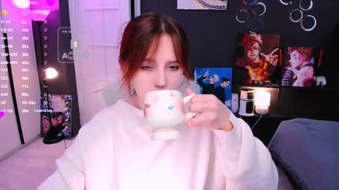 Snapshot of effie_lee chatting on May 28, 2026, 10:01 am Effie online show from May 28, 2026, 10:01 am