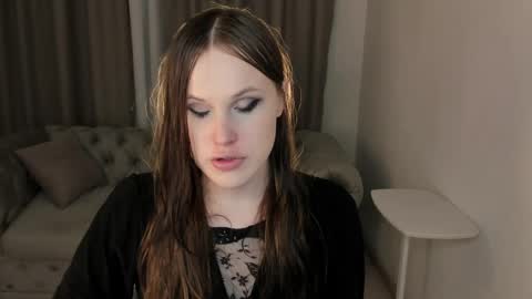 Effie Mur online show from April 25, 2026, 9:23 pm