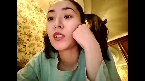 Effy online show from November 13, 2025, 11:42 am