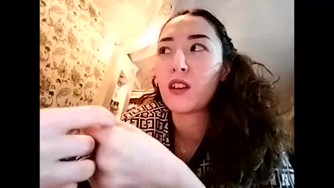 Effy online show from November 22, 2025, 3:33 pm