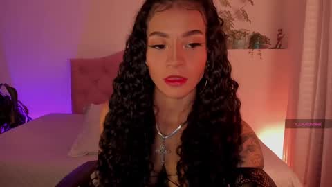 Snapshot of effy_cb chatting on January 19, 2025, 7:46 am effy online show from January 19, 2025, 7:46 am
