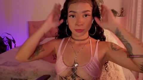 Snapshot of effy_cb chatting on February 9, 2025, 5:29 am effy online show from February 9, 2025, 5:29 am