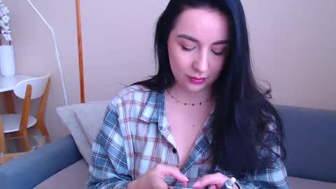 Effy online show from December 17, 2024, 9:50 am