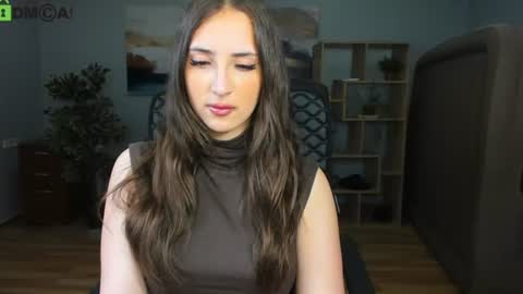 Effy Royse online show from June 21, 2026, 6:43 pm