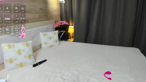 Snapshot of effyangel chatting on October 8, 2025, 6:11 am Effy online show from October 8, 2025, 6:11 am