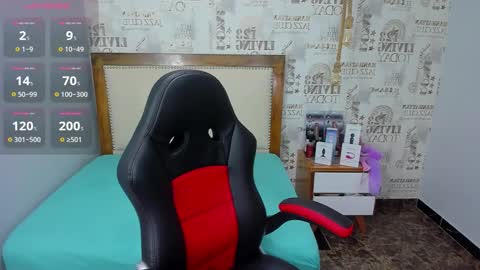 Snapshot of effystonnem chatting on October 24, 2025, 8:05 pm  E F F Y  online show from October 24, 2025, 8:05 pm