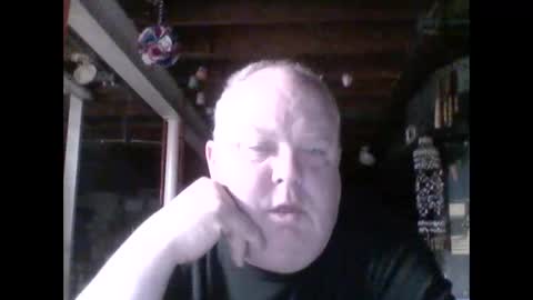 efriff online show from April 23, 2026, 10:03 am