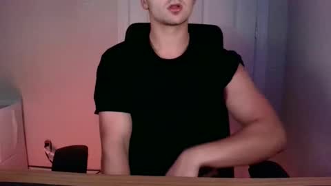 Snapshot of ehhchris chatting on November 5, 2025, 2:11 am ehhchris online show from November 5, 2025, 2:11 am